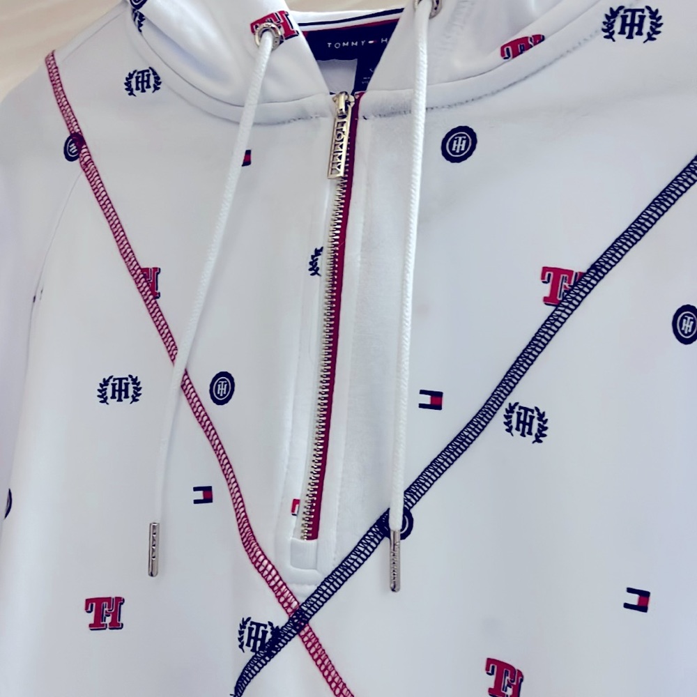 Tommy Hilfiger Sweater/Hoodie